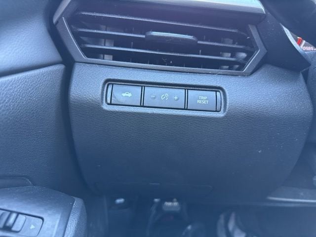 2022 Nissan Altima 2.0 SR Sedan