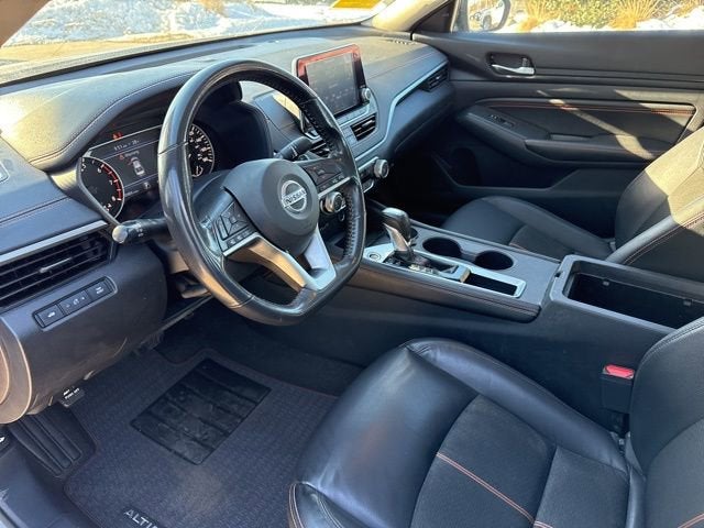 2022 Nissan Altima 2.0 SR Sedan