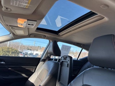 2022 Nissan Altima 2.0 SR Sedan