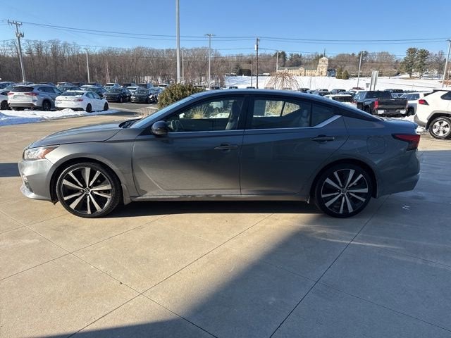 2022 Nissan Altima 2.0 SR Sedan