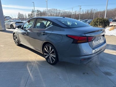 2022 Nissan Altima 2.0 SR Sedan