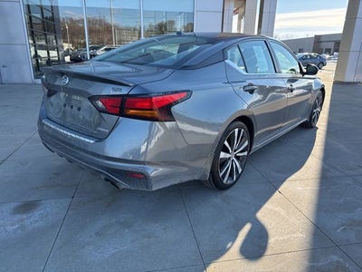 2022 Nissan Altima 2.0 SR Sedan