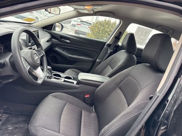 2024 Nissan Altima 2.5 SV Sedan