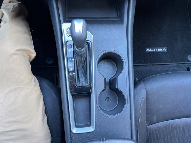 2025 Nissan Altima SV FWD
