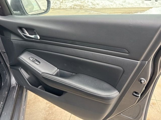 2024 Nissan Altima 2.5 SV Sedan