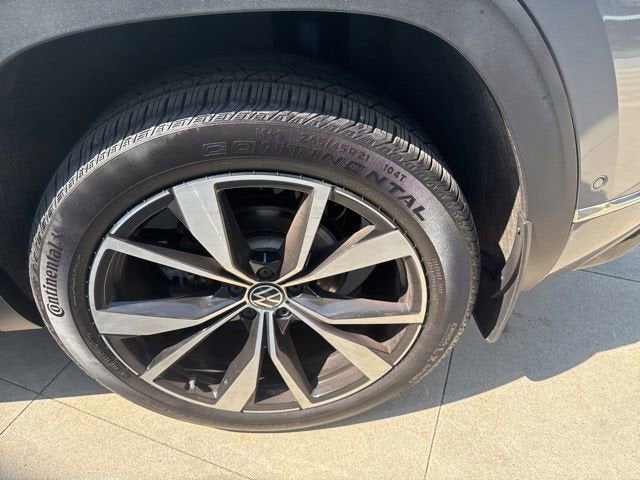 2025 Volkswagen Atlas Cross Sport 2.0T SEL Premium R-Line 4MOTION