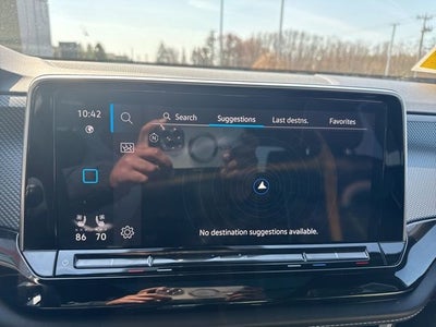 2025 Volkswagen Atlas Cross Sport 2.0T SEL Premium R-Line 4MOTION