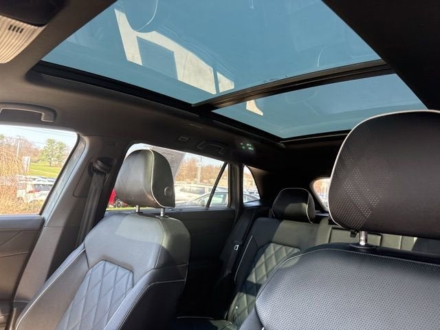 2025 Volkswagen Atlas Cross Sport 2.0T SEL Premium R-Line 4MOTION