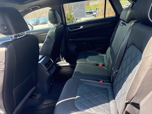 2025 Volkswagen Atlas Cross Sport 2.0T SEL Premium R-Line 4MOTION