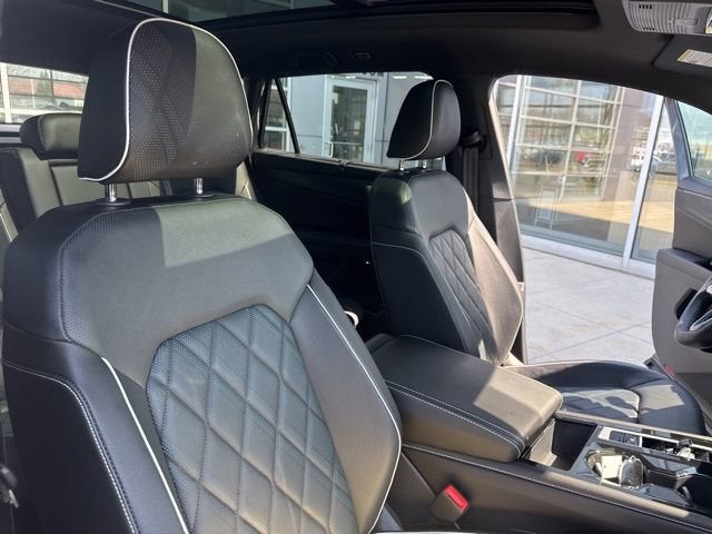 2025 Volkswagen Atlas Cross Sport 2.0T SEL Premium R-Line 4MOTION