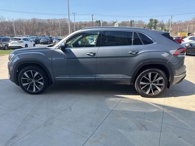 2025 Volkswagen Atlas Cross Sport 2.0T SEL Premium R-Line 4MOTION