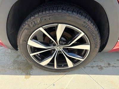 2024 Volkswagen Atlas Cross Sport 2.0T SEL Premium R-Line 4MOTION