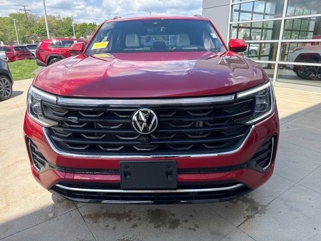 2024 Volkswagen Atlas Cross Sport 2.0T SEL Premium R-Line 4MOTION