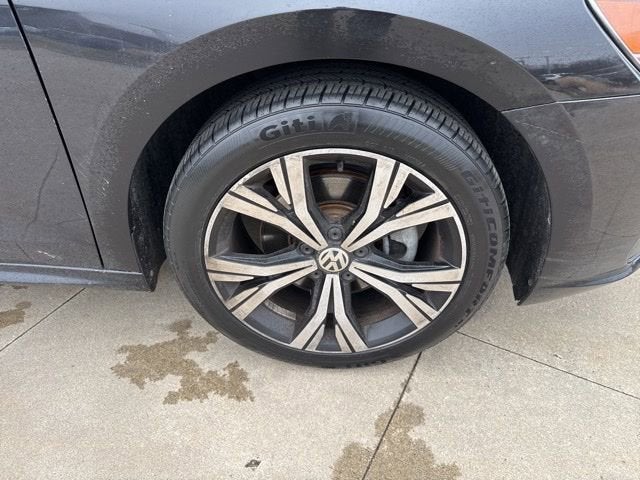 2022 Volkswagen Passat 2.0T SE Auto