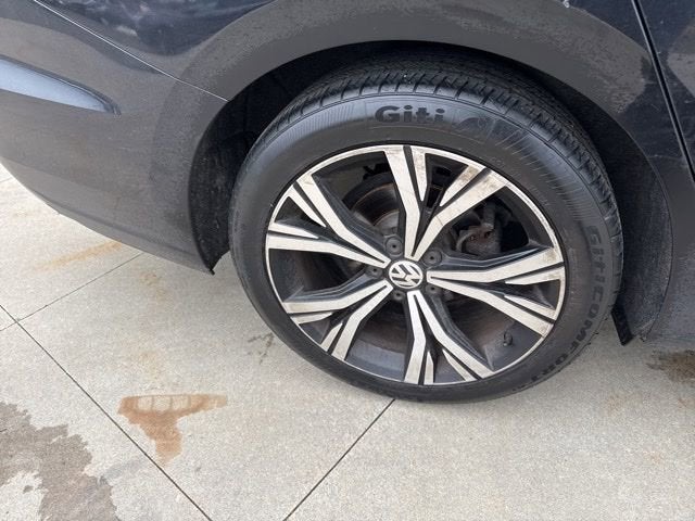 2022 Volkswagen Passat 2.0T SE Auto