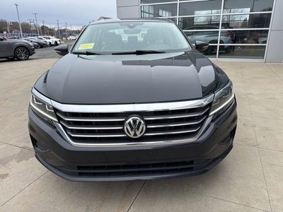 2022 Volkswagen Passat 2.0T SE Auto