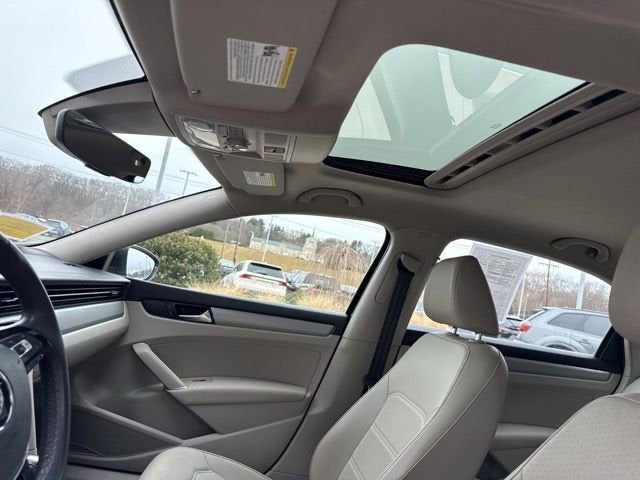 2022 Volkswagen Passat 2.0T SE Auto