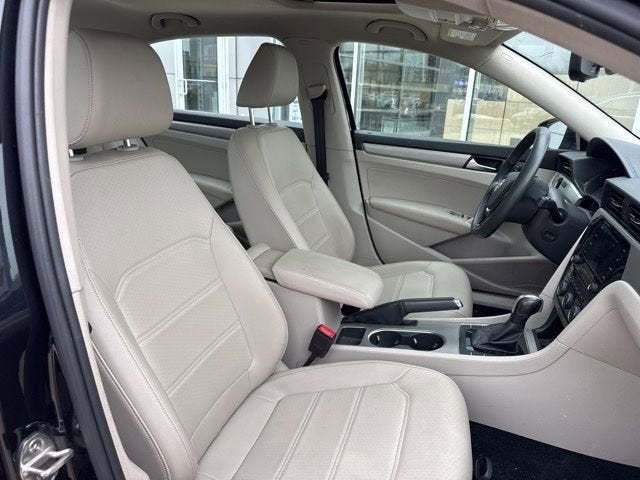 2022 Volkswagen Passat 2.0T SE Auto