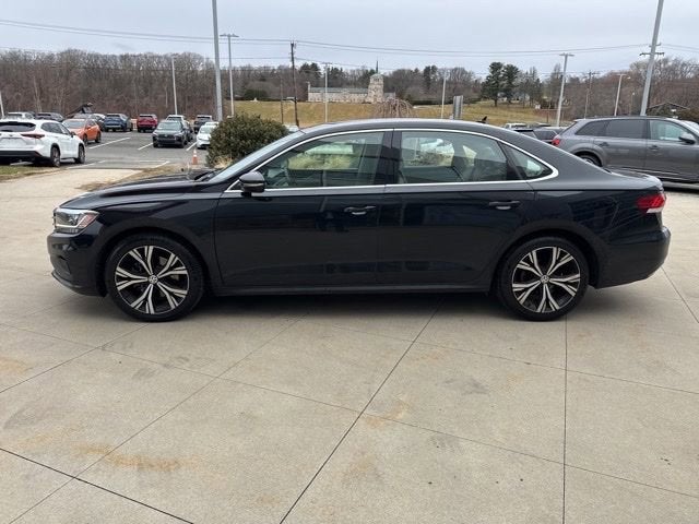 2022 Volkswagen Passat 2.0T SE Auto