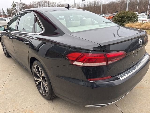 2022 Volkswagen Passat 2.0T SE Auto