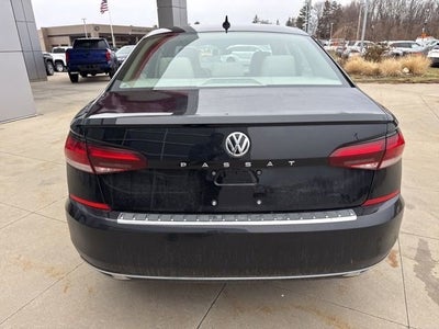 2022 Volkswagen Passat 2.0T SE Auto