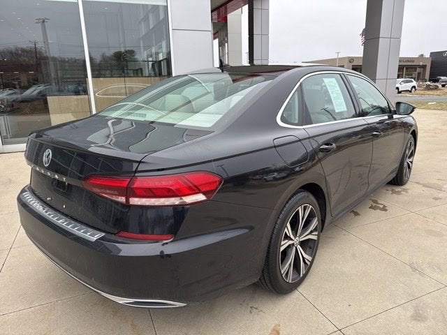 2022 Volkswagen Passat 2.0T SE Auto
