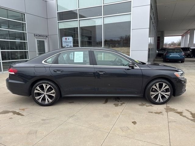 2022 Volkswagen Passat 2.0T SE Auto