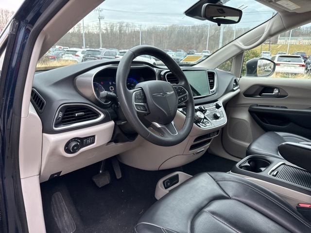 2023 Chrysler Pacifica Touring L FWD