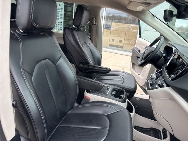 2023 Chrysler Pacifica Touring L FWD