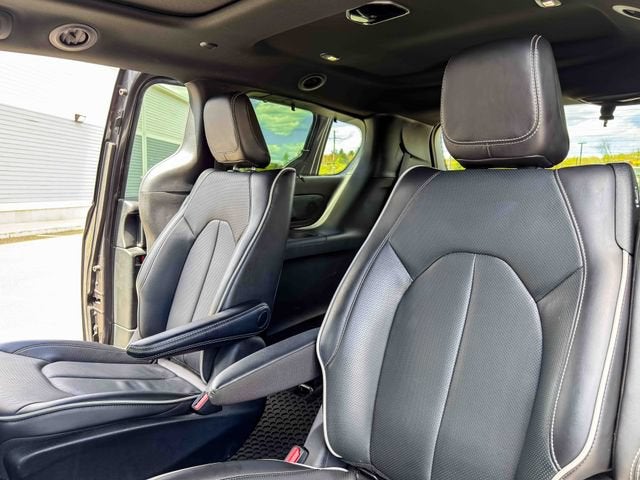2023 Chrysler Pacifica Hybrid Hybrid Limited FWD