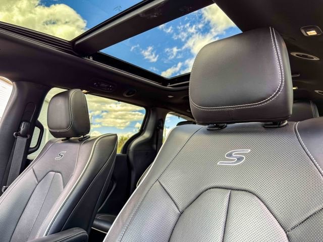 2023 Chrysler Pacifica Hybrid Hybrid Limited FWD