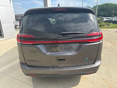 2023 Chrysler Pacifica Hybrid Hybrid Limited FWD