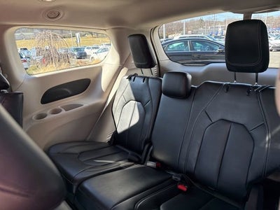 2024 Chrysler Pacifica Hybrid Hybrid Select FWD