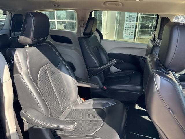 2024 Chrysler Pacifica Hybrid Hybrid Select FWD