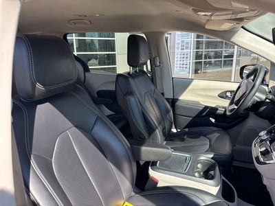 2024 Chrysler Pacifica Hybrid Hybrid Select FWD