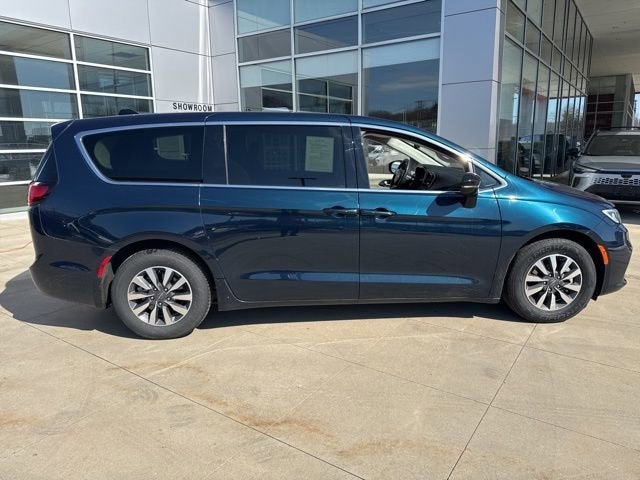 2024 Chrysler Pacifica Hybrid Hybrid Select FWD