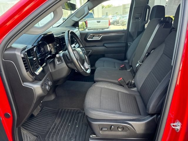 2025 Chevrolet Silverado 1500 4WD Crew Cab 147 LT w/1LT