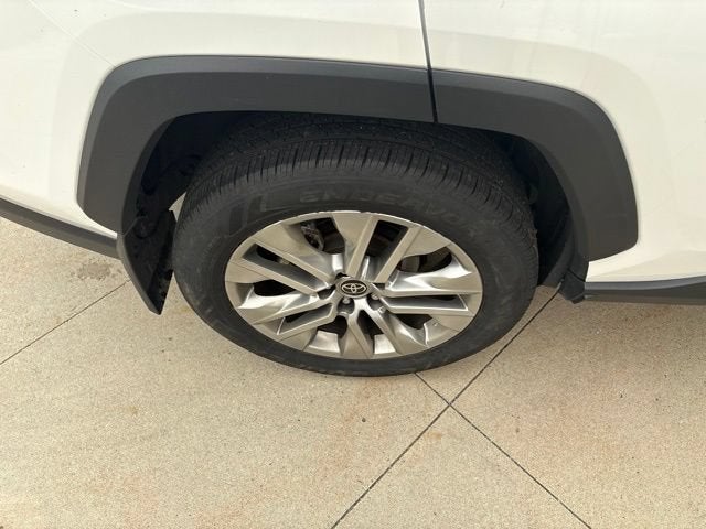 2024 Toyota RAV4 XLE Premium FWD