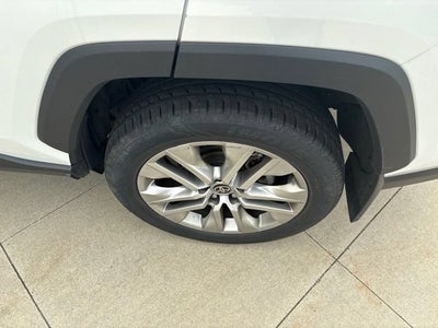 2024 Toyota RAV4 XLE Premium FWD