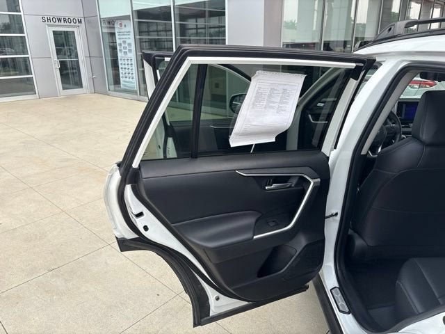 2024 Toyota RAV4 XLE Premium FWD