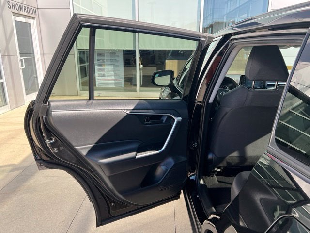 2021 Toyota RAV4 LE AWD