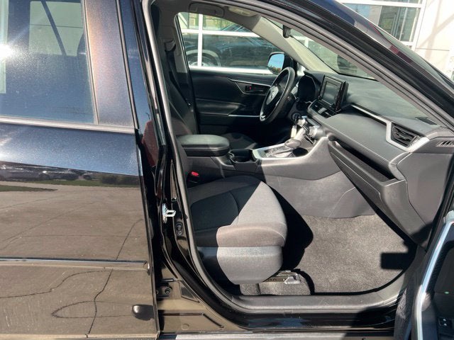 2021 Toyota RAV4 LE AWD