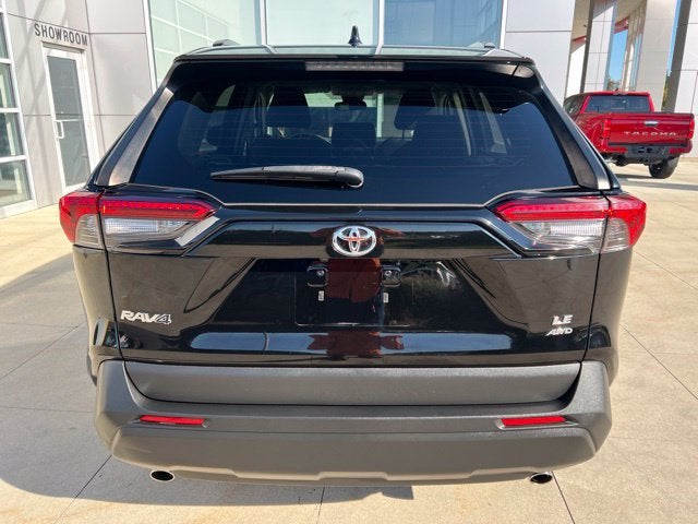2021 Toyota RAV4 LE AWD