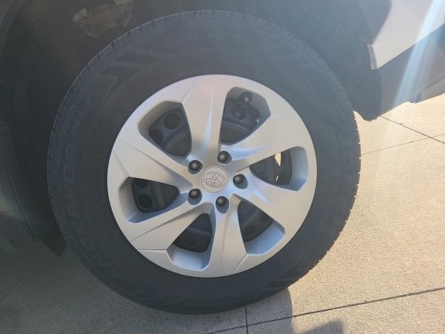 2022 Toyota RAV4 LE AWD