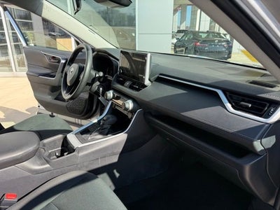 2025 Toyota RAV4 LE AWD