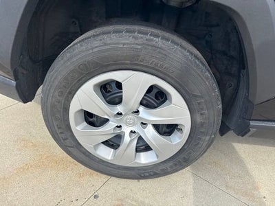 2022 Toyota RAV4 LE AWD
