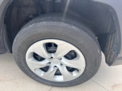 2022 Toyota RAV4 LE AWD