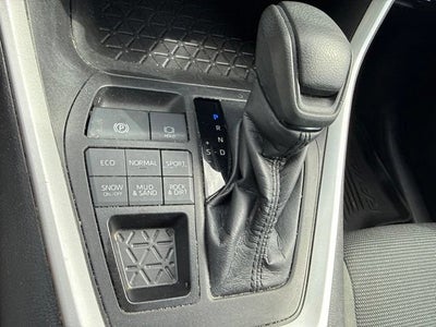 2022 Toyota RAV4 LE AWD