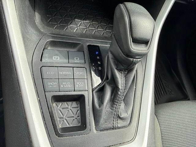 2022 Toyota RAV4 LE AWD