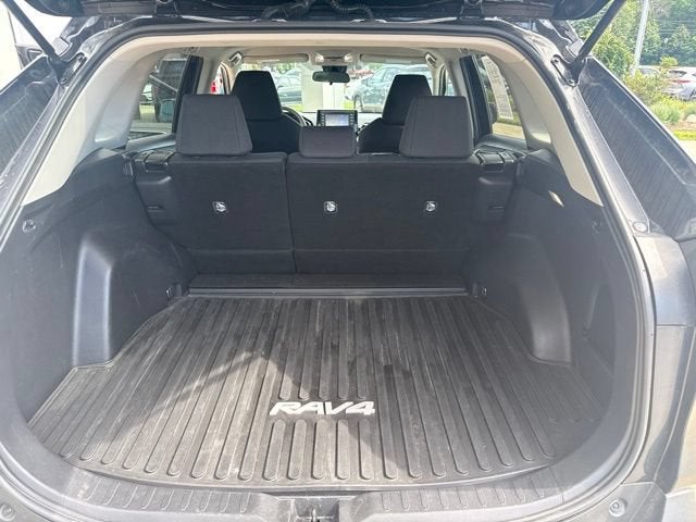 2022 Toyota RAV4 LE AWD